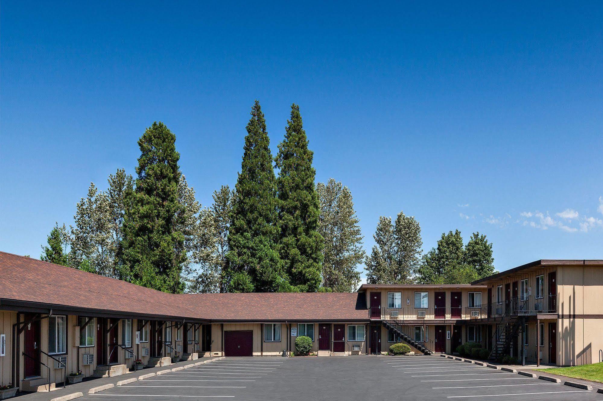 Budget Lodge Eugene - Airport Екстер'єр фото