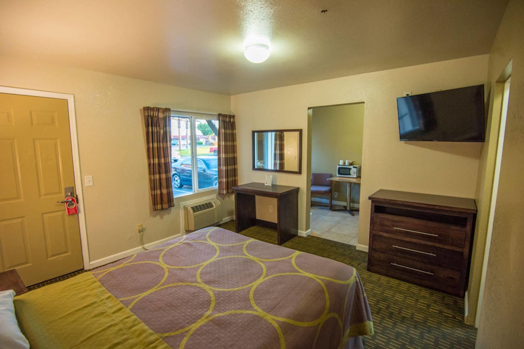 Budget Lodge Eugene - Airport Екстер'єр фото