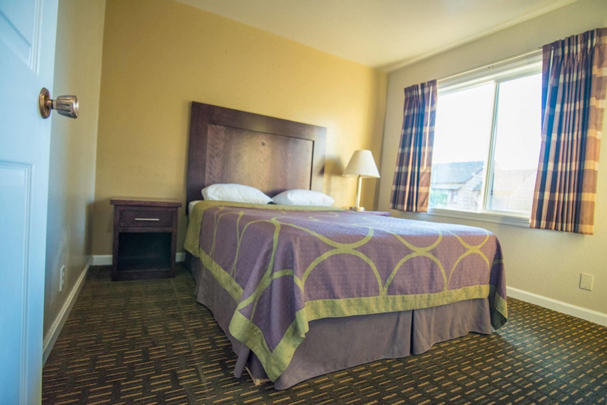 Budget Lodge Eugene - Airport Екстер'єр фото