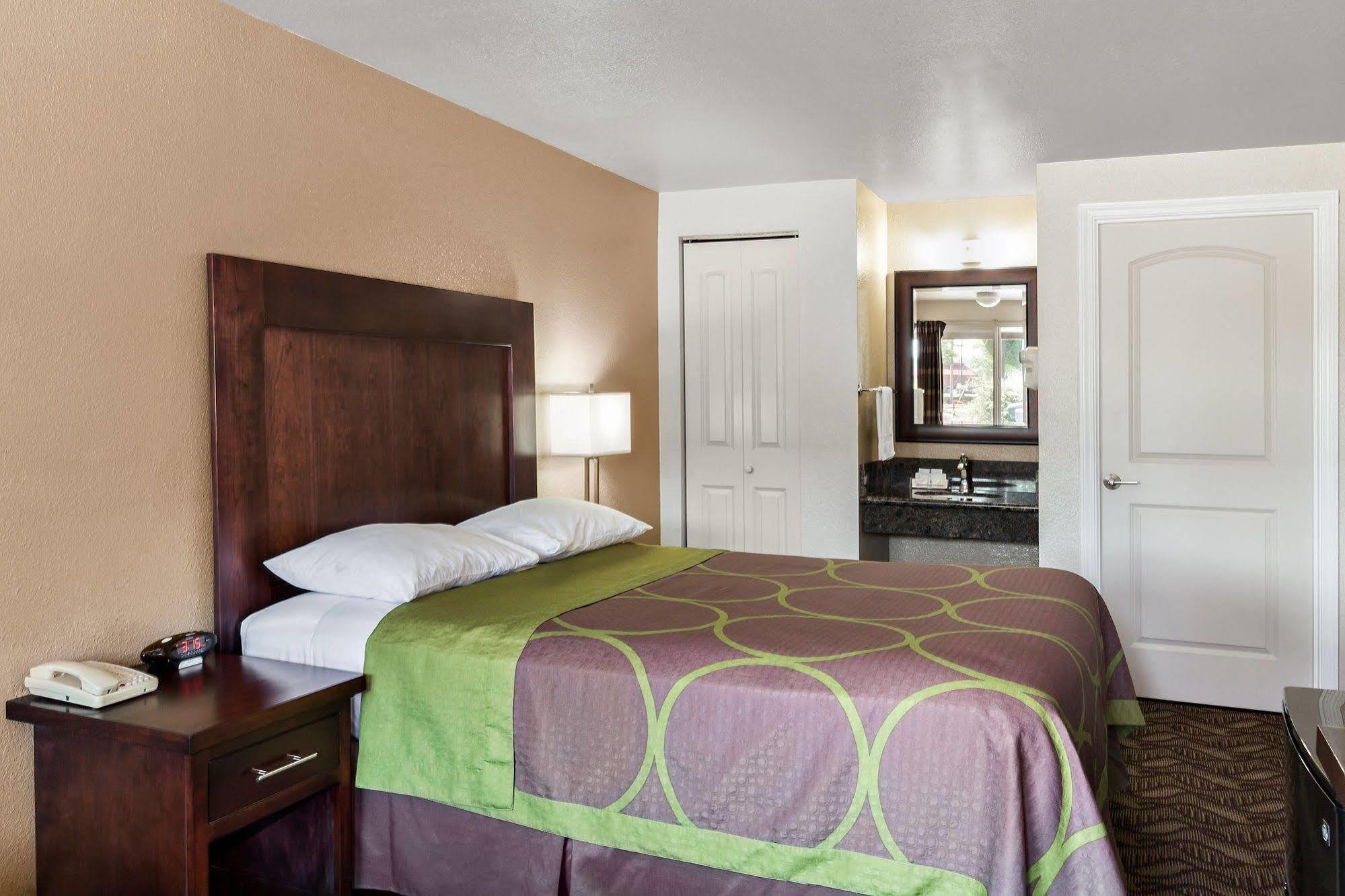 Budget Lodge Eugene - Airport Екстер'єр фото